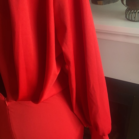 Red dress...to impress - Picture 6 of 11